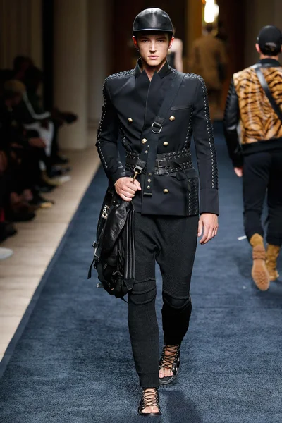 Look 45